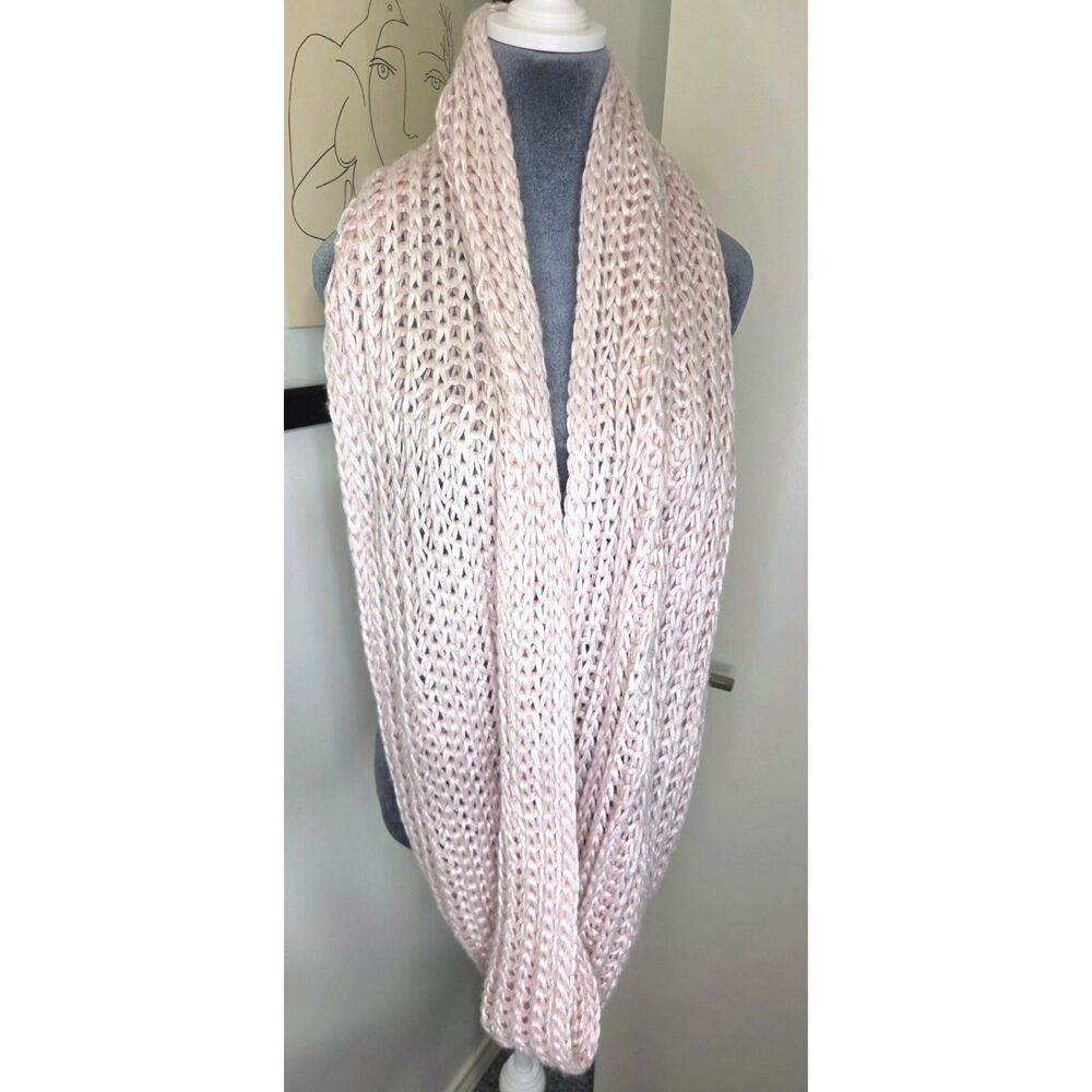 Opal Pink Chunky Knit Infinity Scarf – Soft Acrylic Blend – One Size